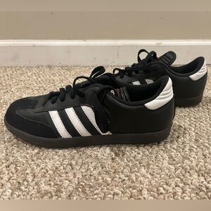 Samba Adidas Classic indoor soccer shoes